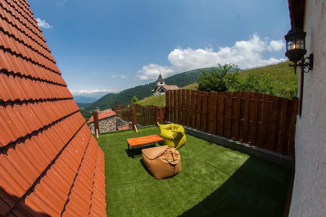 Alpine Castle Hotel Dilican Dış mekan fotoğraf