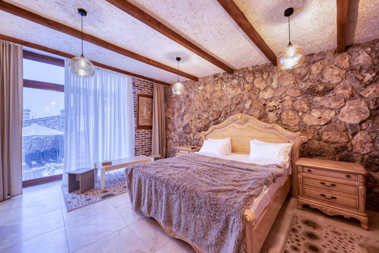 Alpine Castle Hotel Dilican Dış mekan fotoğraf