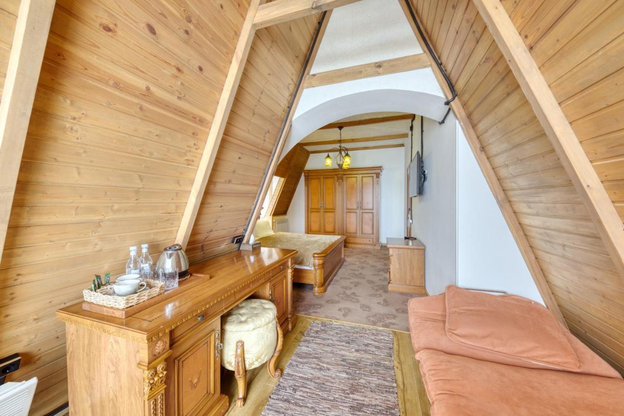 Alpine Castle Hotel Dilican Dış mekan fotoğraf