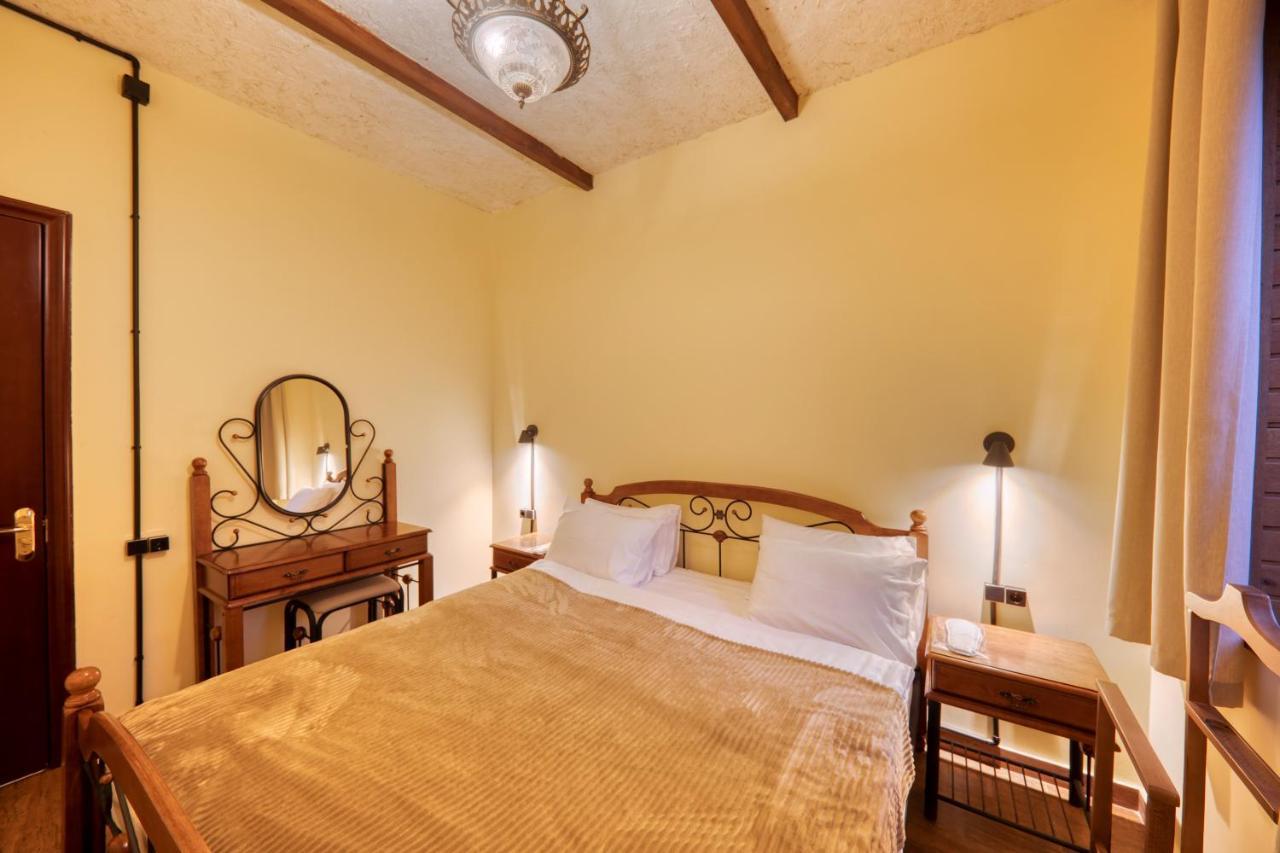 Alpine Castle Hotel Dilican Dış mekan fotoğraf